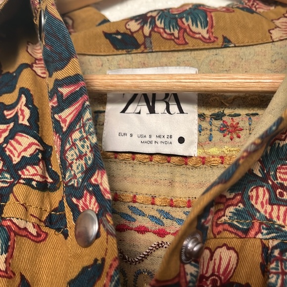 Zara Multi Color Floral Embroidered Mesh Ethnic Jacket Size S Oversized. - Picture 2 of 6